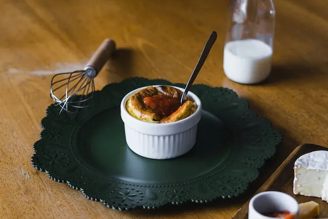 Kako ispeći savršeni pikantni i slatki nabujak | Recepti za francuski souffle