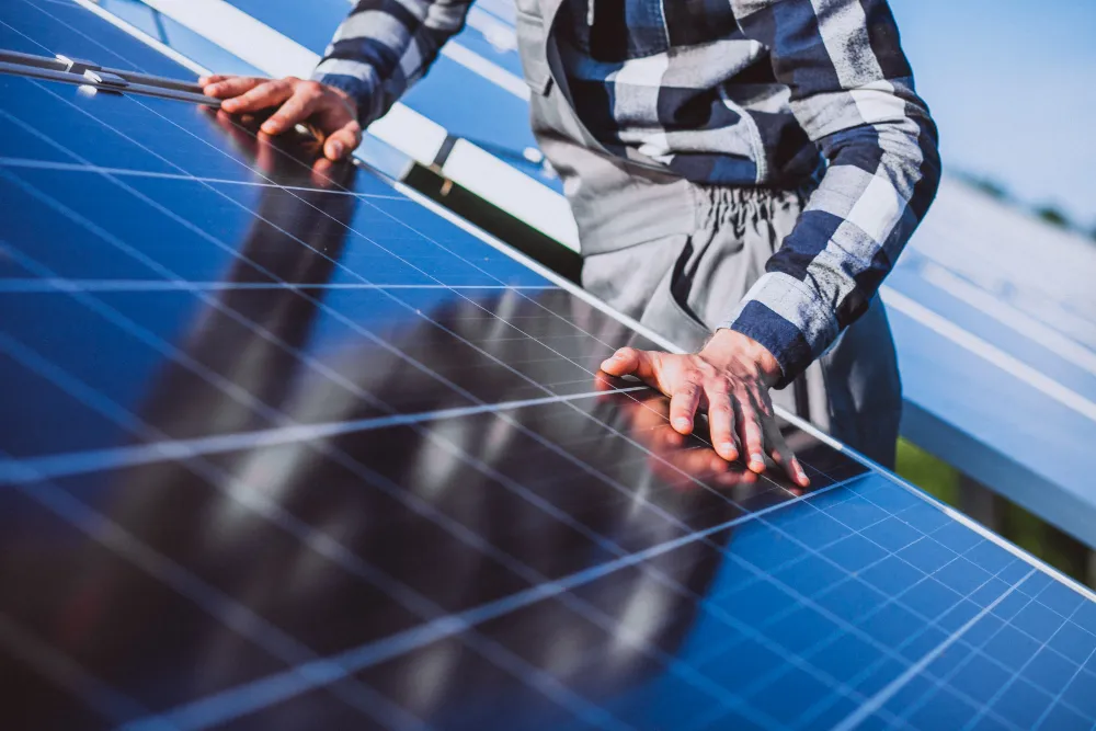 Dizalica topline (DT) vs. Solarni paneli (FN): Je li besplatan sir samo u mišolovci?