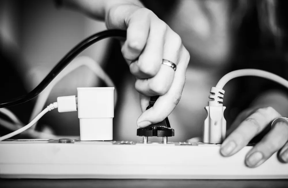 Kako sigurno koristiti produžni kabel: Uređaji koje nikada ne smijete spajati na razdjelnik